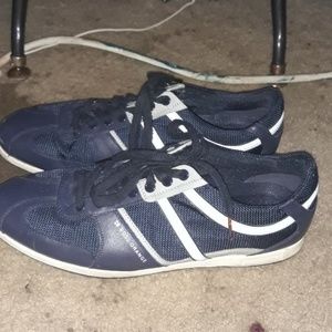 navy blue hugo boss trainers